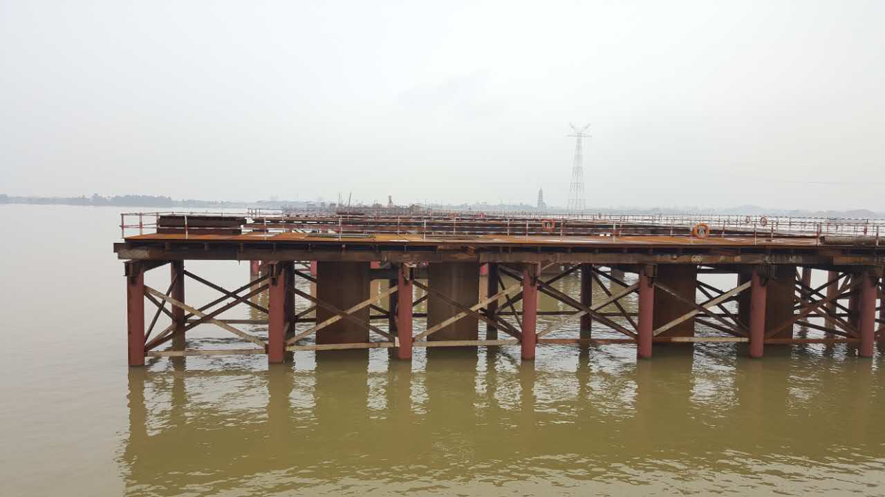 有关钢便桥的搭建及安装过程。小伙伴们了解什么呢！
