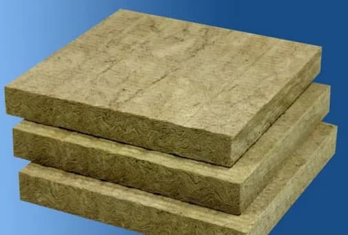 巖棉板是一種具備優良防潮性能的材料